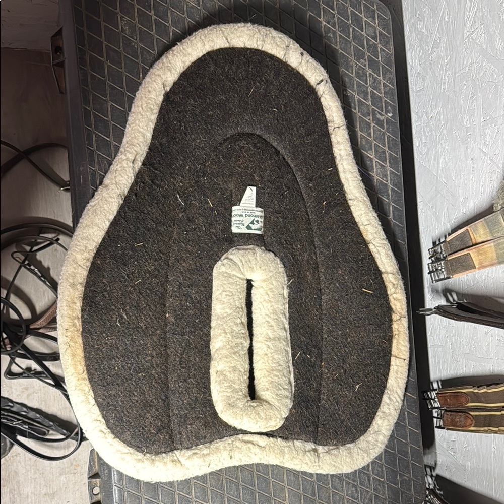 Wool Saddle Pad with Cream Trim